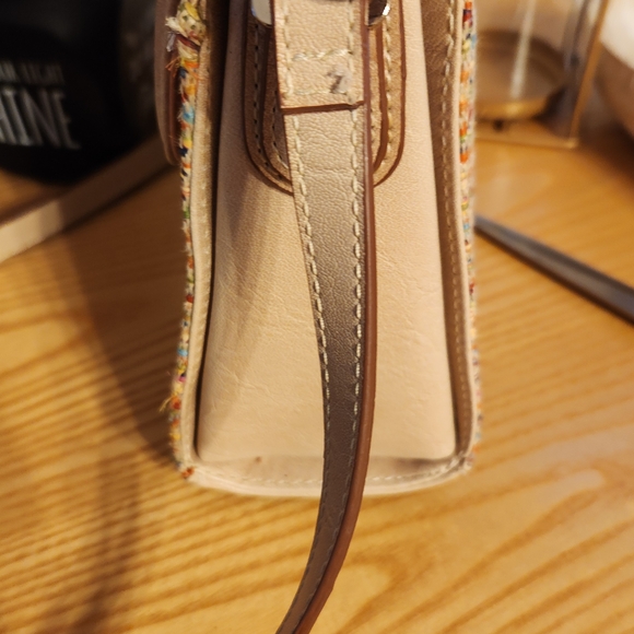 Liz Claiborne Tan and Multicolor Crossbody Bag - Picture 4 of 11